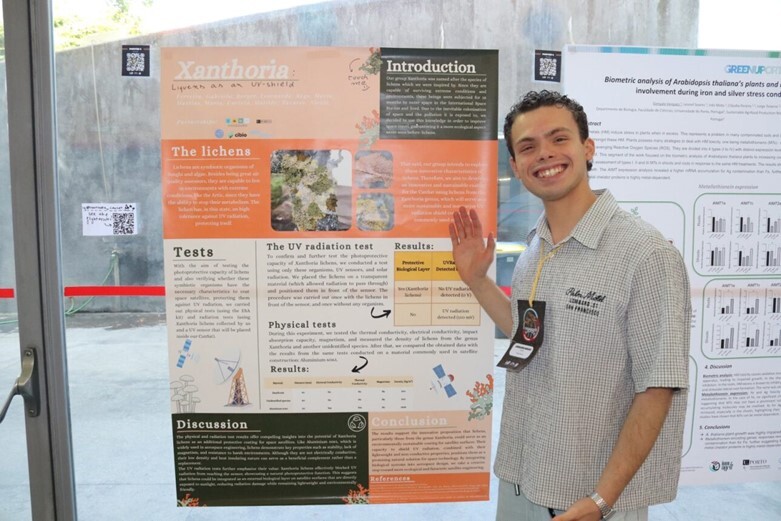 Leonardo Berger com o póster vencedor